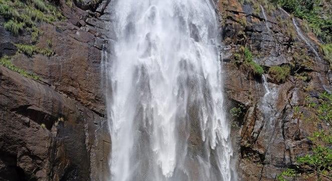 Agaya Gangai Waterfalls