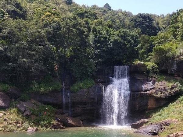 Anchuruli Waterfalls