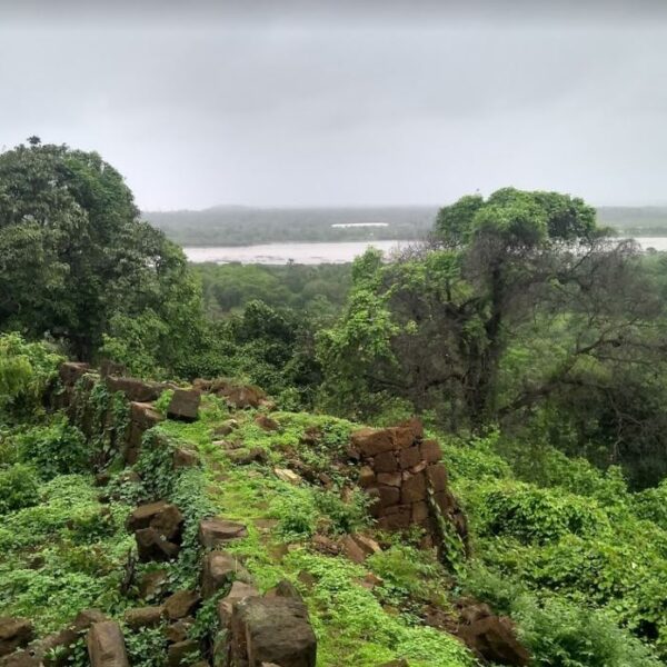 Bhavangad Fort/Bhondgad Fort