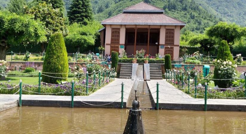 Chashme Shahi Garden, Srinagar