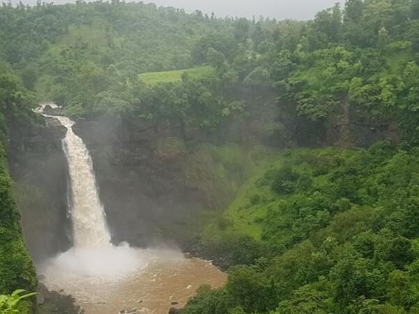 Dabhosa Waterfalls