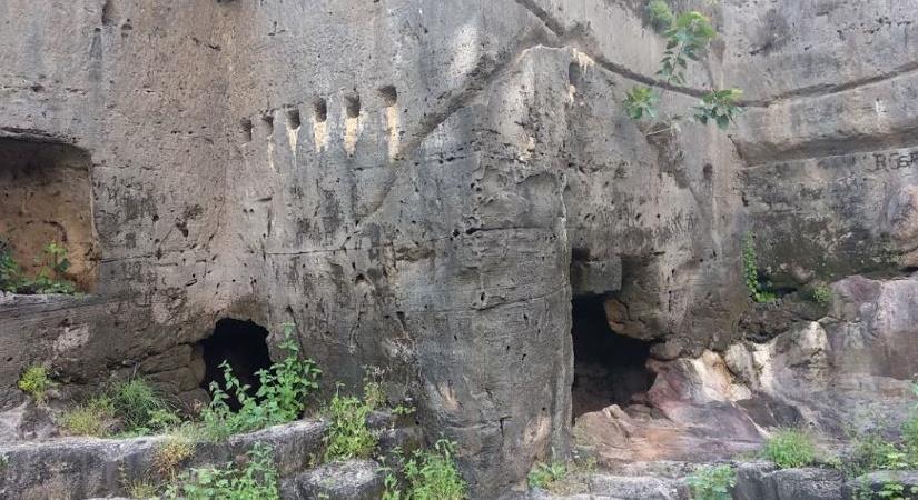 Dhank Caves, Rajkot