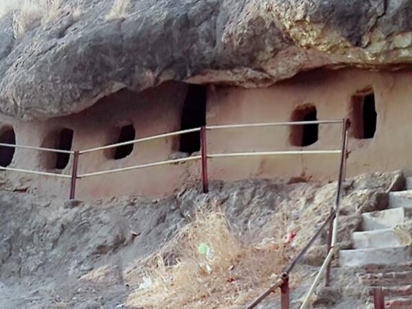 Kadia Dungar Caves