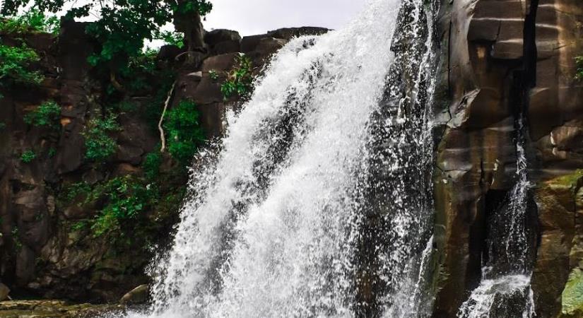 Kukdi Khapa Waterfall