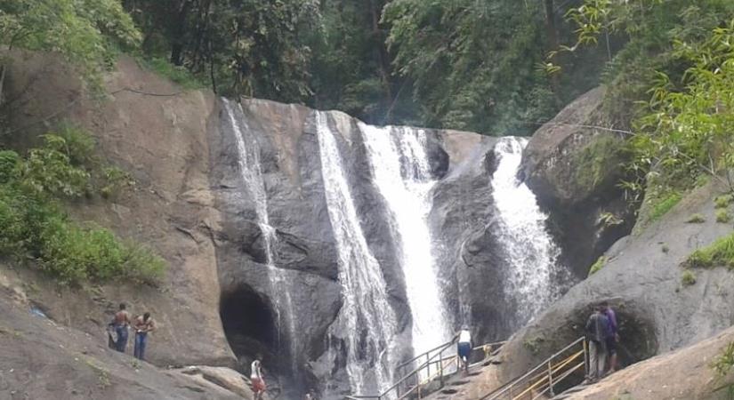 Kumbhavurutty Falls