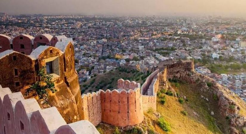 Nahargarh Fort - Discover India