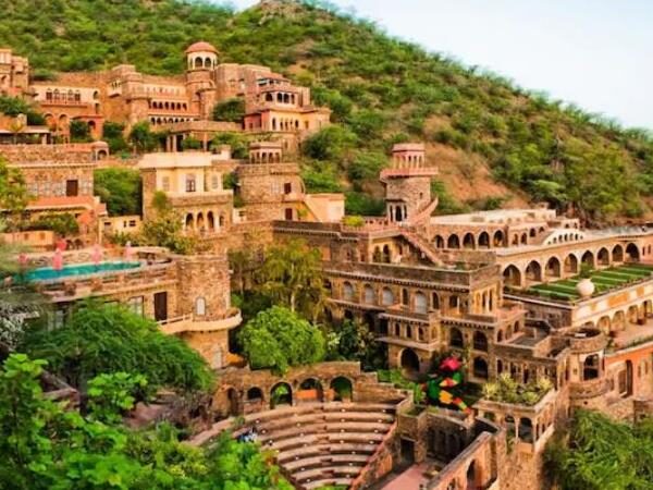 Neemrana Fort