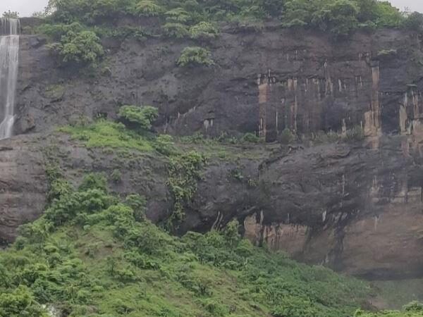 Pandavkada Falls