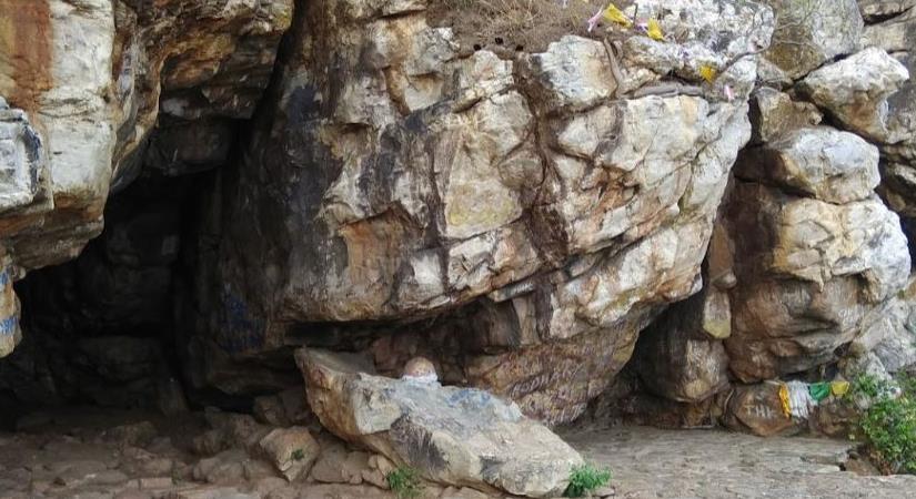 Saptaparni Caves, Rajgir