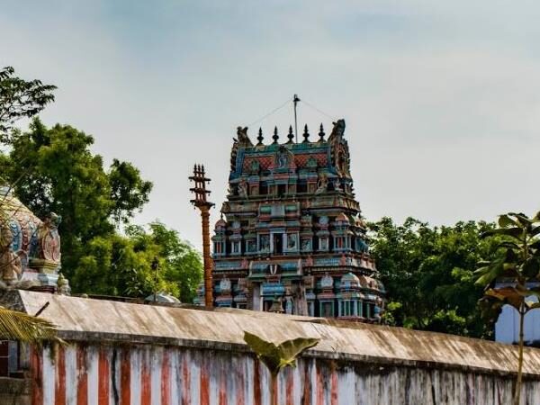 Sri Andu Allakum Ayyan Thiruvkovil Temple, Adhanur