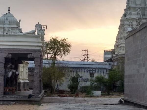 Sri Jalanatheesvarar Temple, Thakkolam