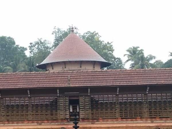 Sri Lakshmanaperumal Temple, Thirumoozhikalam