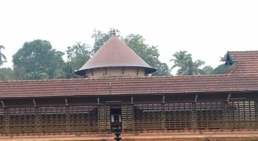 Sri Lakshmanaperumal Temple, Thirumoozhikalam
