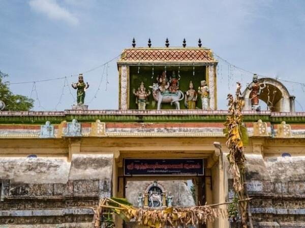 Sri Manickavannar Temple, Thiruvalaputhur