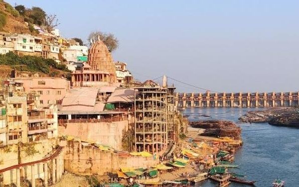 Sri Omkareswarar Temple, Mandthatha, Khandwa