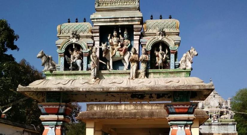 Sri Satchinathar Temple, Avalivannalur