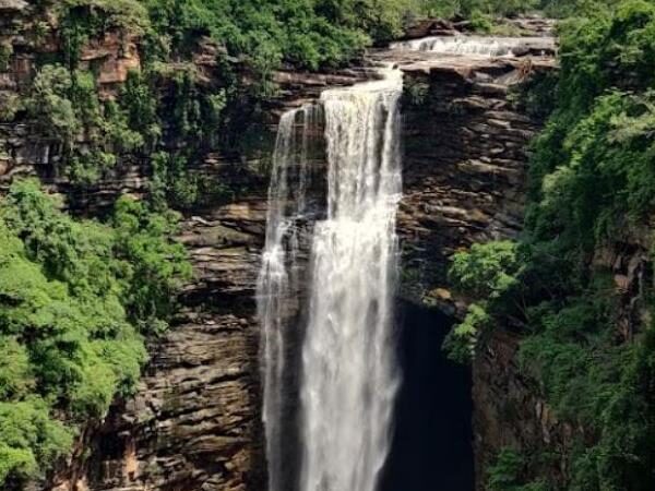 Telhar Kund Waterfalls