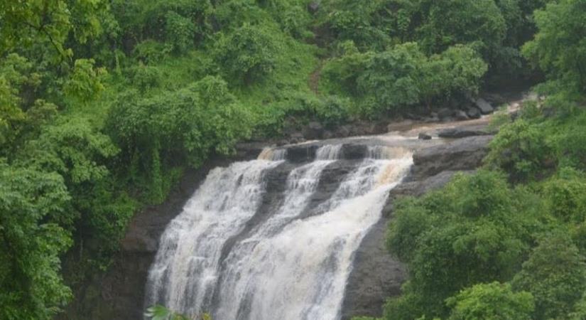 Vihigaon Waterfalls