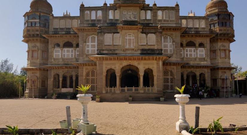 Vijay Vilas Palace, Mandavi