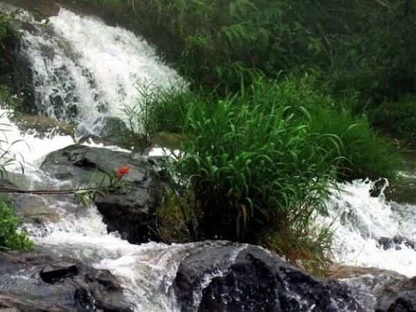 Kolakambai Falls