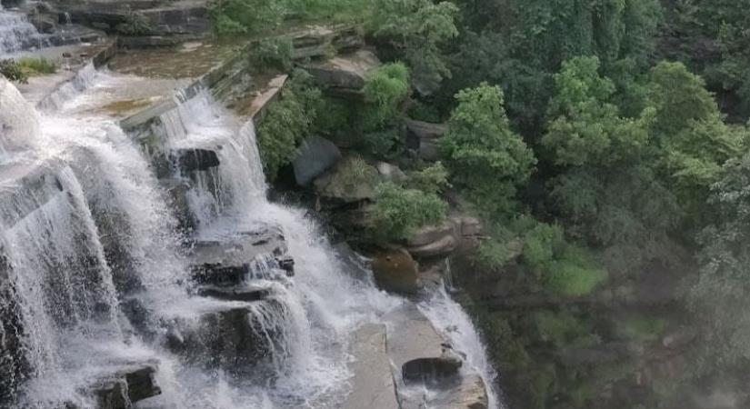 Sidhnath Dari Waterfalls