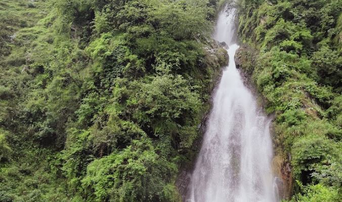 Bangoru Waterfall - Discover India