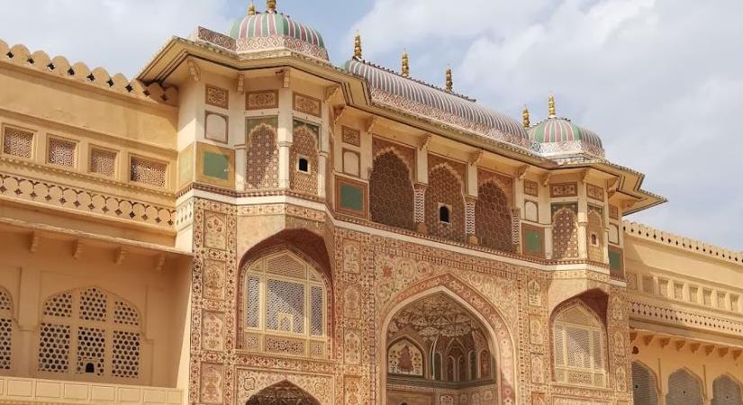 Mandawa Haveli - Discover India